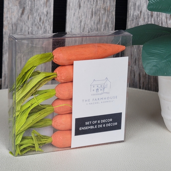 Rachel Ashwell Other - The Farmhouse Wooden Carrot Decor Set of 6
